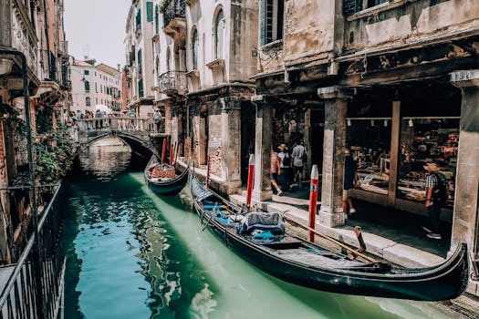 Second-City Travel: Skip Paris for Lyon, Venice for Bologna
