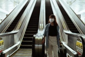 Solo Travel Surge: Safety Apps and Female-Friendly Accommodations
