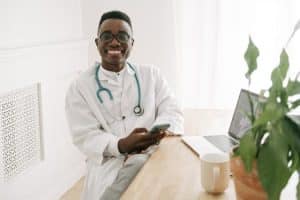 Healthcare’s Hybrid Future: Blending In-Person and Telemedicine Roles