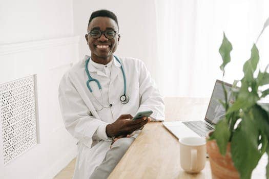 Healthcare’s Hybrid Future: Blending In-Person and Telemedicine Roles