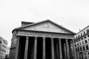 VR/AR Classrooms: Immersive Learning from Ancient Rome to Outer Space