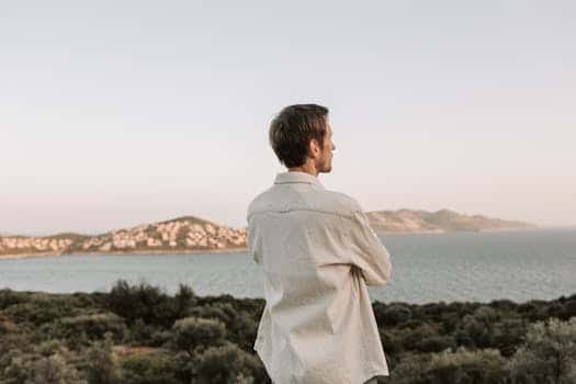 Carbon-Negative Vacations: Trips That Give Back to the Planet