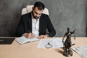 Legal Ops 2025: Metrics Driving Law Firm Profitability