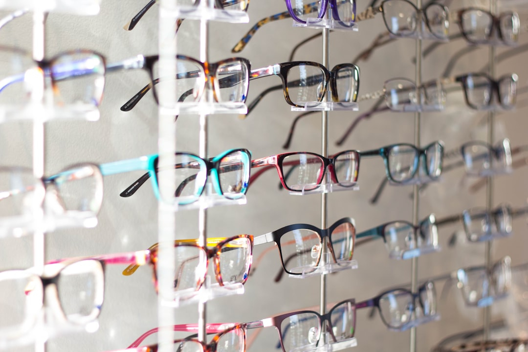 Hybrid Retail: Blending In-Store and Online Experiences Seamlessly