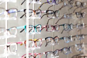 Hybrid Retail: Blending In-Store and Online Experiences Seamlessly